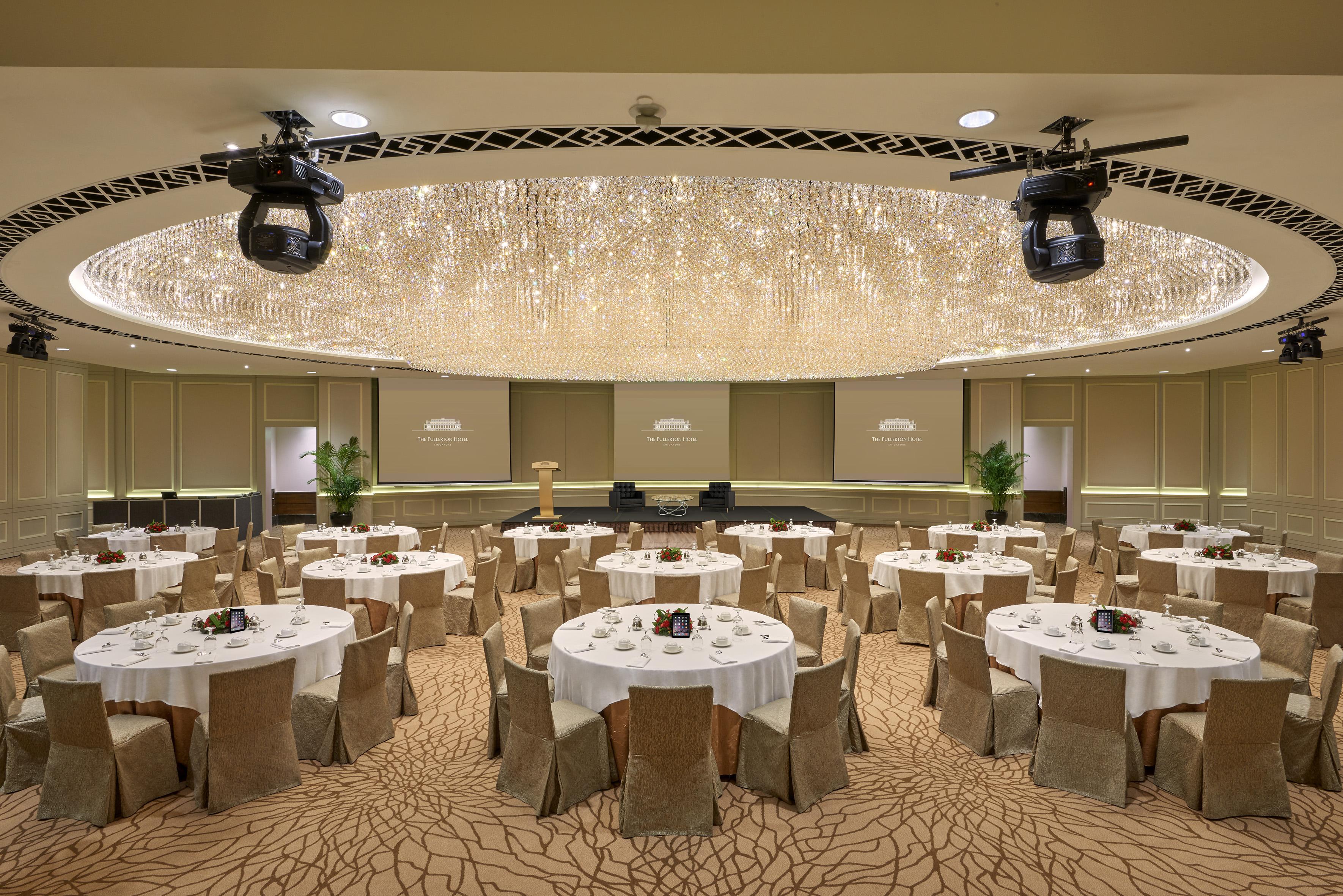 Khách sạn The Fullerton 5*