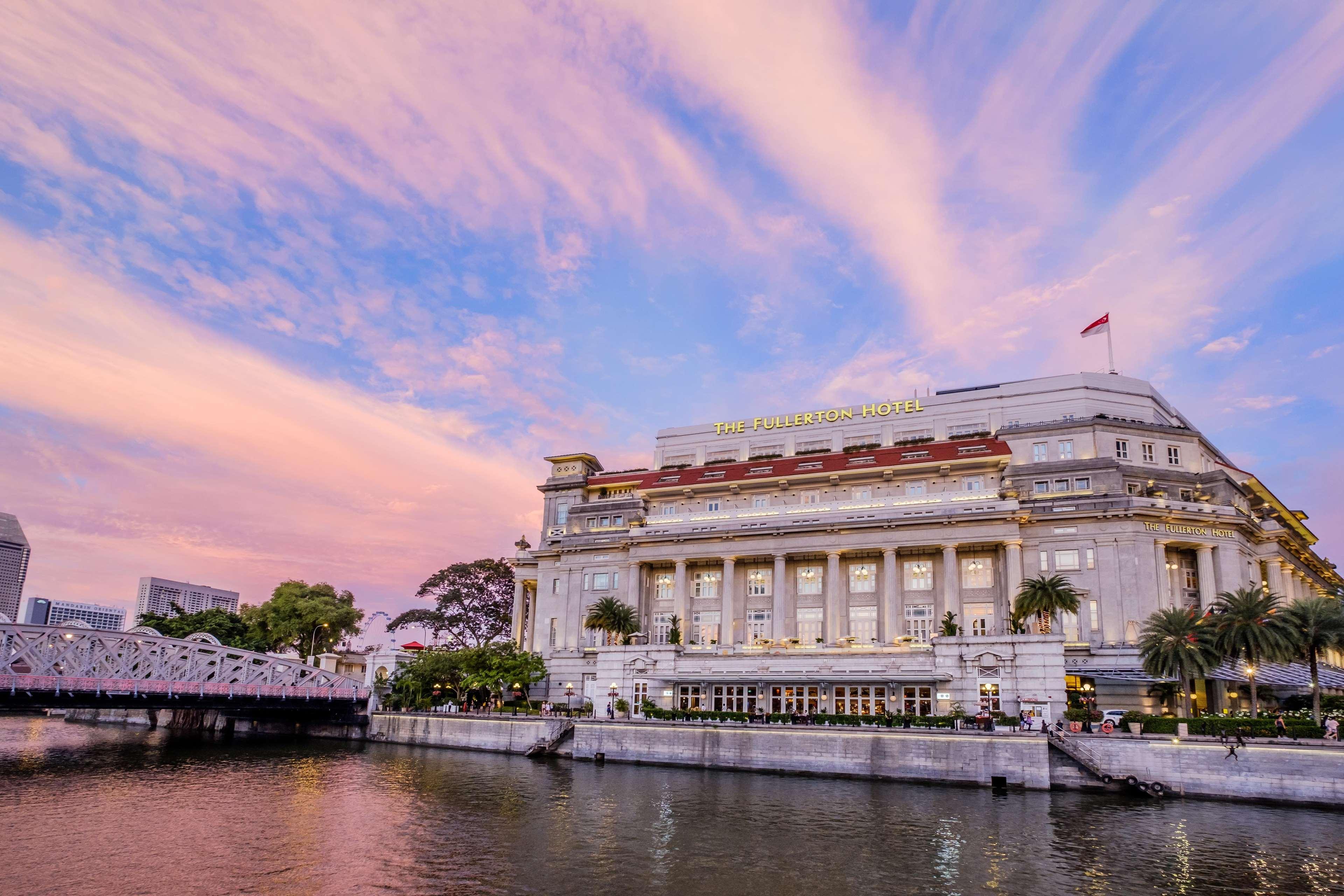 The Fullerton Khách sạn 5*